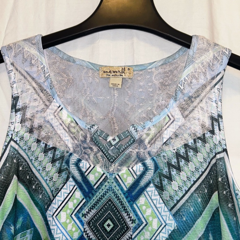 One World Boho Sleeveless Tunic Top M Blue Green Aztec Print Lace Trim Stretch S